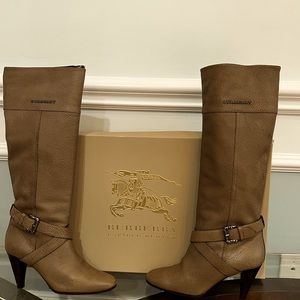 Burberry high heels boots size 37